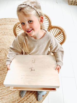 Bewaarbox groot - yourlittlefamily-nl - Bewaarbox groot met een trots meisje