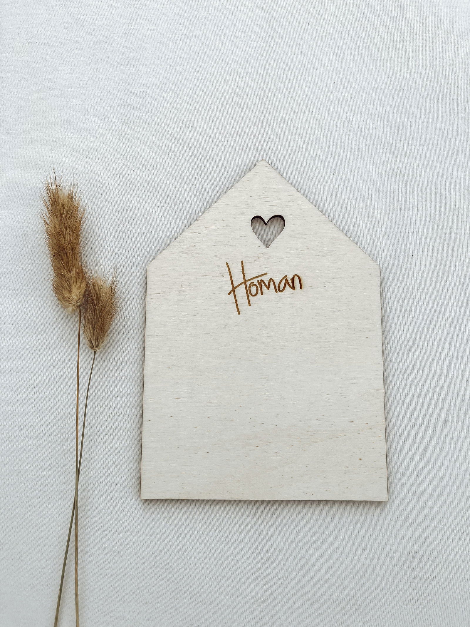 Houten huisje met familienaam + houder - yourlittlefamily-nl -