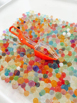 Speelbak + waterparels + grijper - yourlittlefamily-nl -