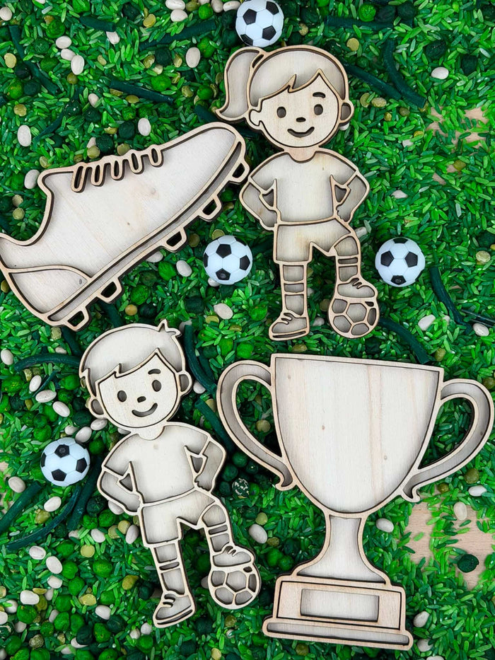 Thema Voetbal speelbak met oranje speelrijst en voetbalaccessoires