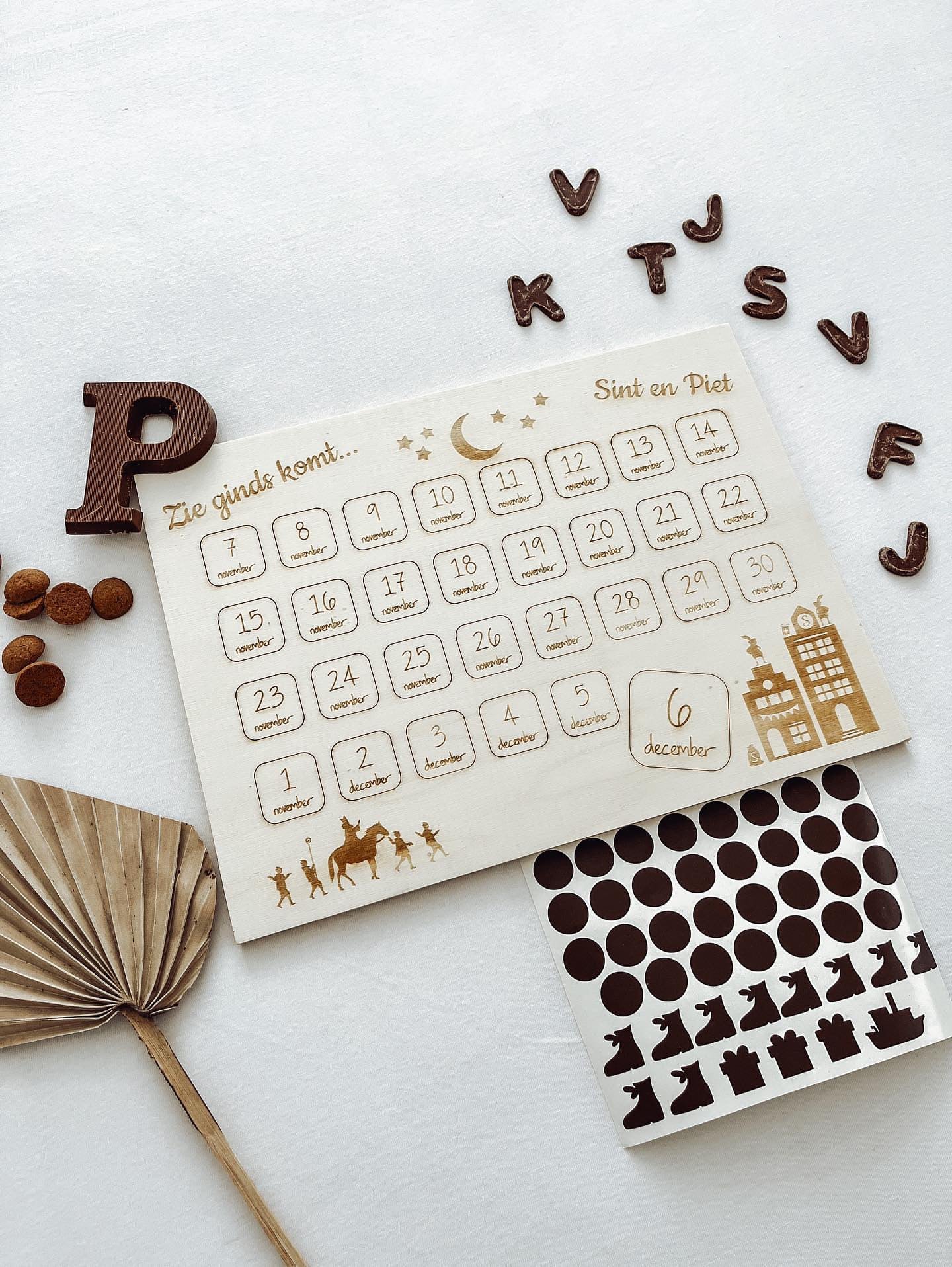 België ~ Sinterklaas houten aftelkalender + stickervel - yourlittlefamily-nl -