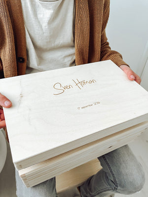 Bewaarbox klein - yourlittlefamily-nl - De bewaardoos klein in de handen