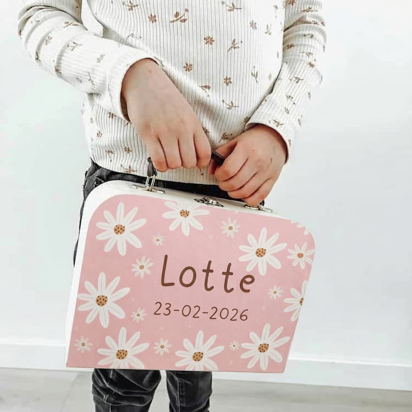 Koffertje Madeliefjes met eigen naam (Lotte)