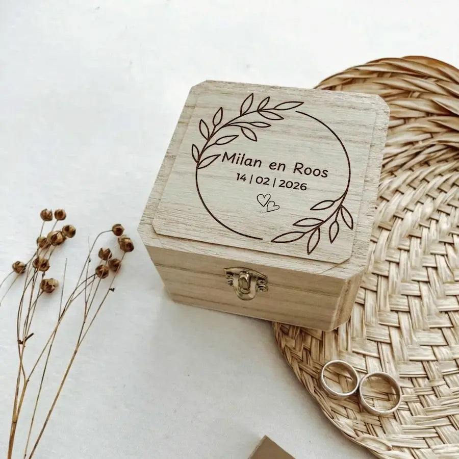 Gepersonaliseerd houten ringendoosje (meerdere ontwerpen)
