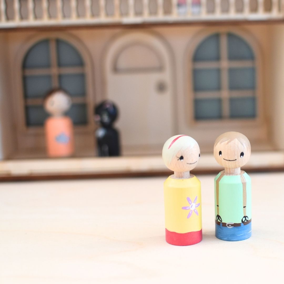 Wandpoppenhuis met Balkonnetjes – Klassiek Grachtenpand