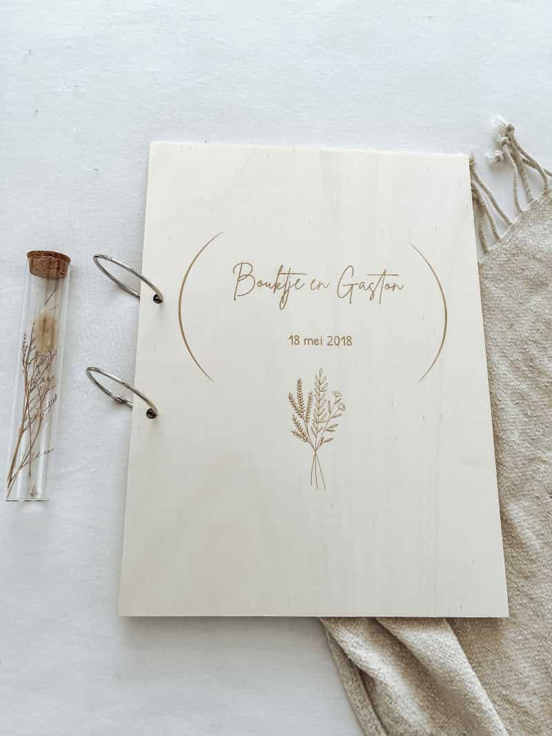 Houten gastenboek